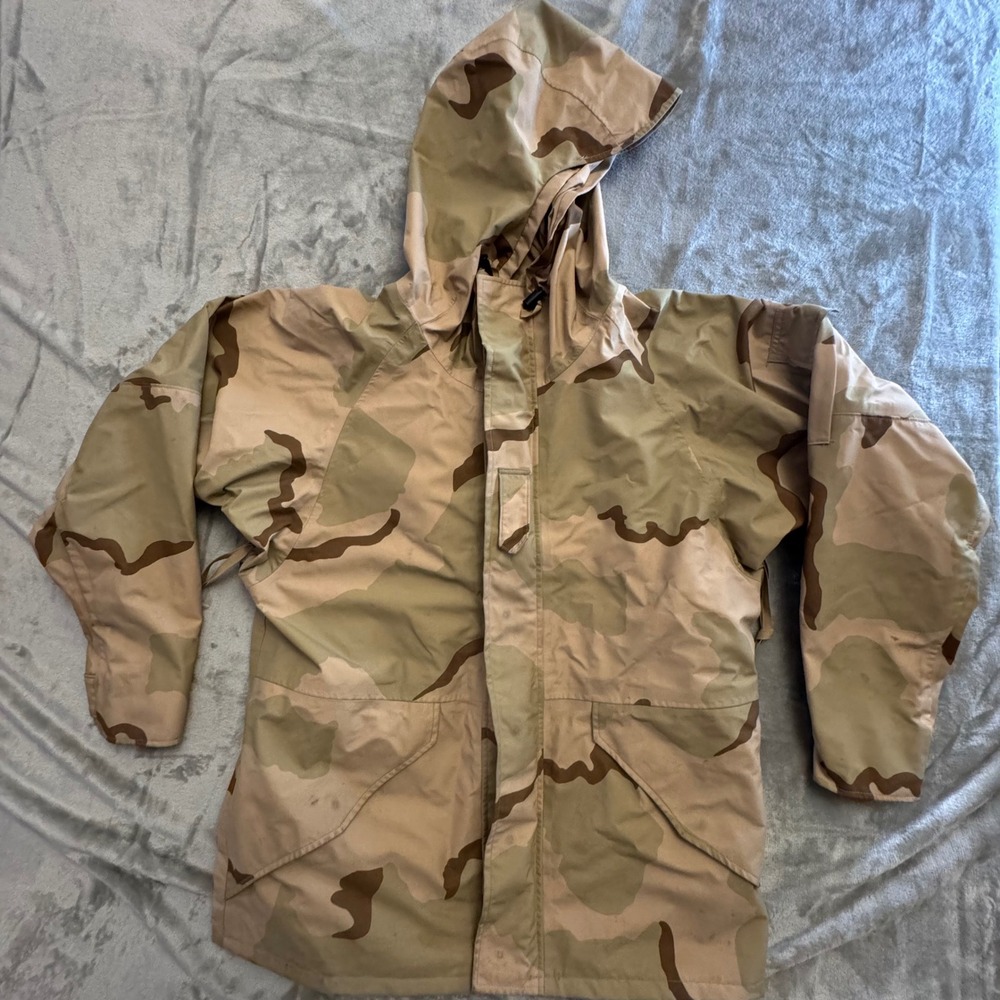 US Military ECWCS Gen I Desert Camo Parka Jacket Medium Regular Tennessee Corp